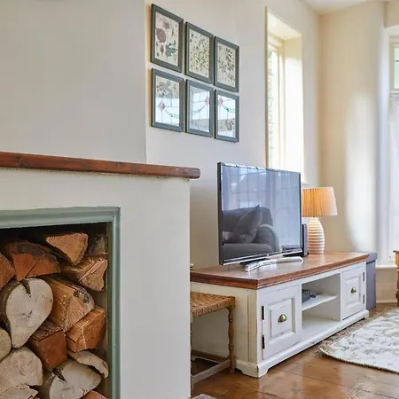 Host & - Princes Road Saltburn-by-the-Sea