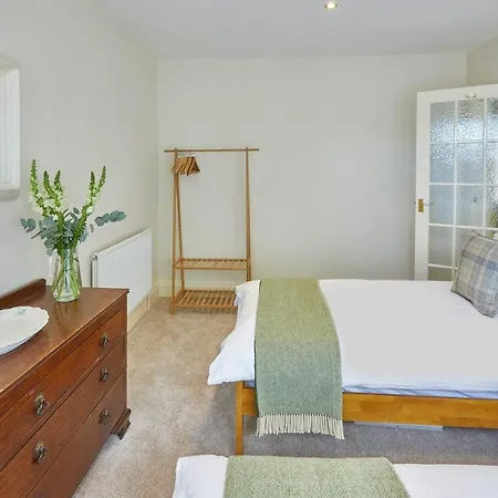 Host & - Princes Road Saltburn-by-the-Sea