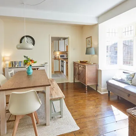 Host & - Princes Road *